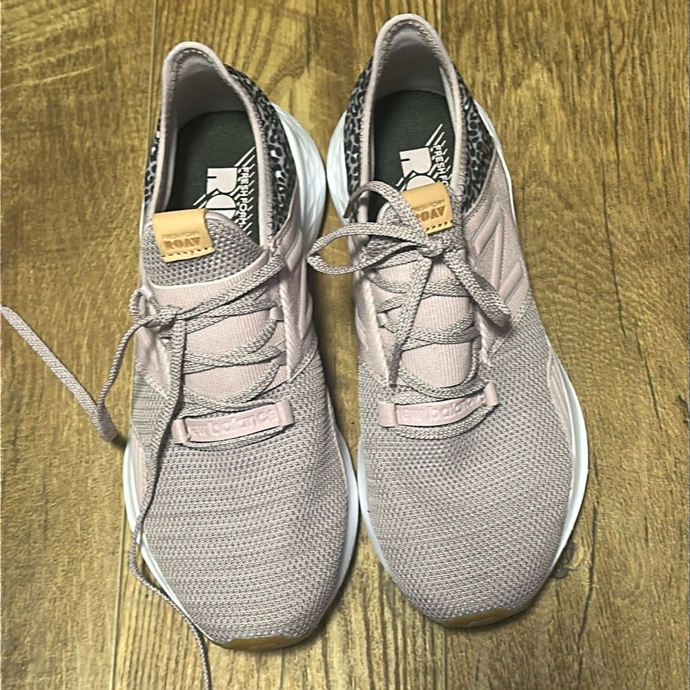 New Balance Women's Fresh Foam Roav V1 Sneaker, Pink/leopard print, 9 M